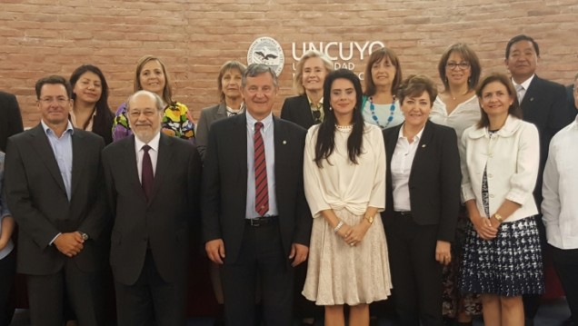 imagen Vicerrectores de Administración y Finanzas deliberan en la UNCuyo