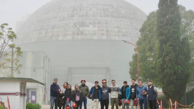 imagen Estudiantes del Balseiro visitaron el complejo Atucha y la empresa Aluar