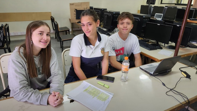 imagen Voto electrónico en el Martín Zapata, un sistema que lleva el sello de sus estudiantes 