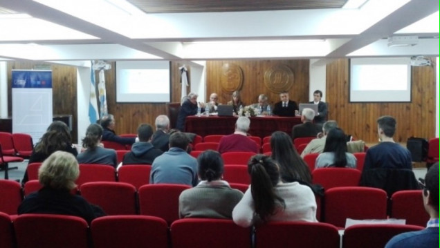 imagen Discutieron la problemática de Medio Oriente 
