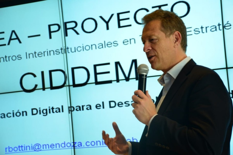 imagen Proyectan Centro Digital de información socioeconómica de Mendoza