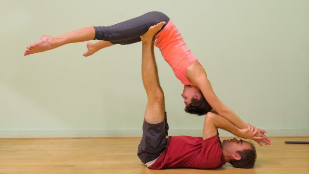 imagen Acroyoga en la Universidad