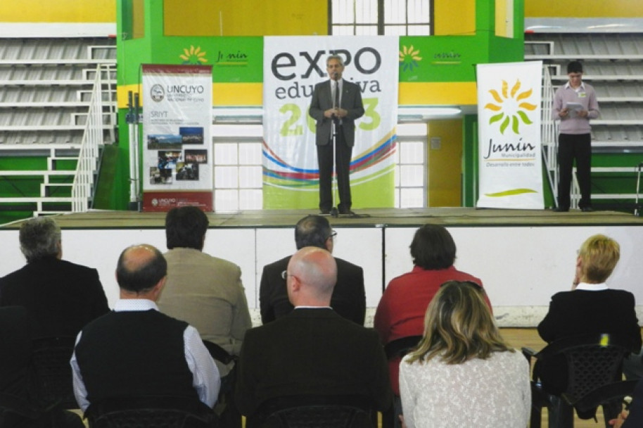 imagen Se realizó con éxito la Expo Educativa Regional 2013 en Junín