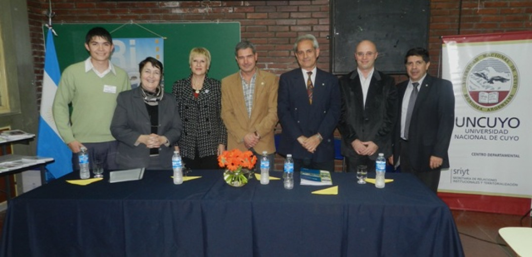 imagen La UNCuyo lanzó el Ciclo de "Licenciatura en Literatura Infantil y Juvenil" en Rivadavia