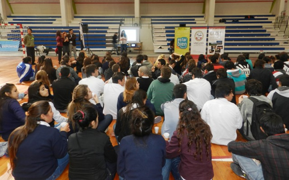 imagen En General Alvear fue todo un éxito el Taller Regional del Programa "De los Barrios a la Universidad"