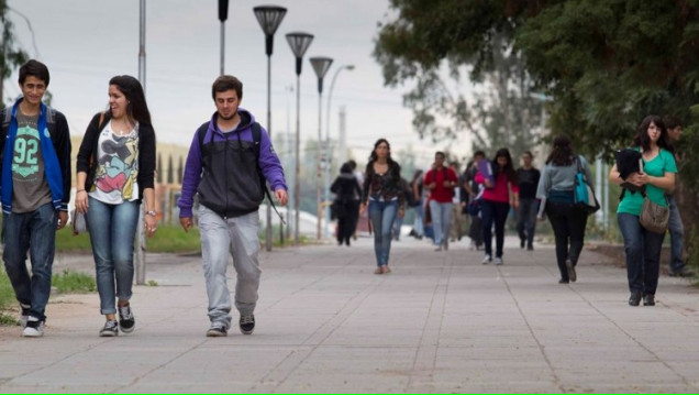 imagen ¿Cómo postularse a las becas universitarias desde fuera del Gran Mendoza?