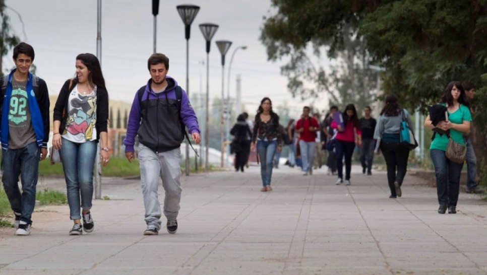 imagen ¿Cómo postularse a las becas universitarias desde fuera del Gran Mendoza?