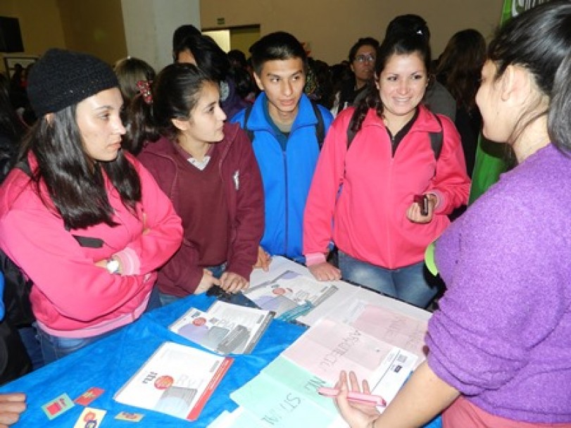 imagen Concluyeron con éxito los Talleres Regionales del Programa "De los Barrios a la Universidad"