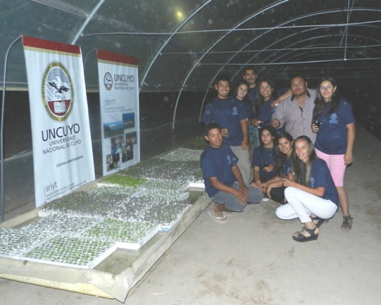 imagen La SRIyT concluyó el año de actividades inaugurando el invernadero de plantines de especies hortícolas en Lavalle