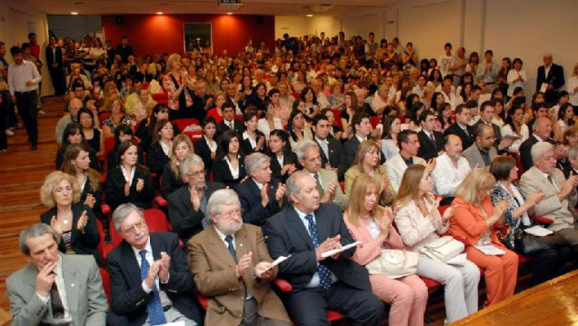 imagen Acto de Colación de XIX Ceremonia de Graduación de la Facultad de Ciencias Aplicadas a la Industria