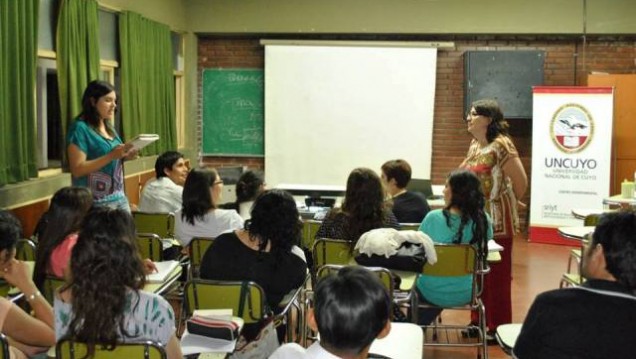 imagen El viernes empieza el cursado de la "Licenciatura en Literatura Infantil y Juvenil" en Rivadavia