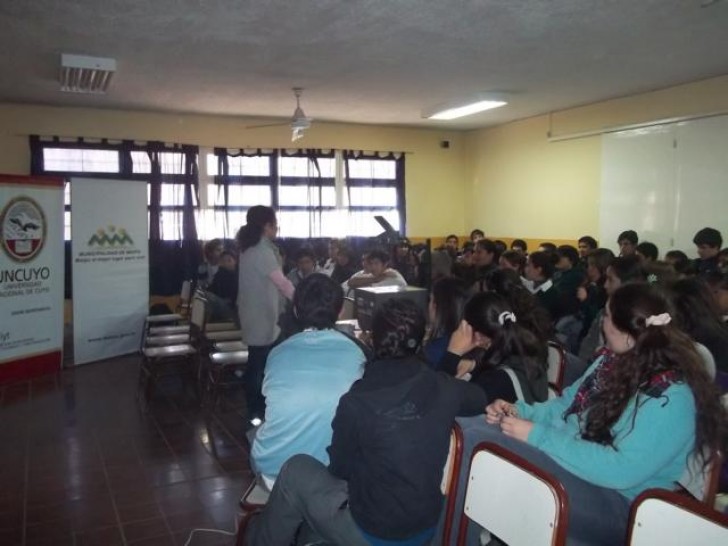 imagen Charla -Debate por los festejos del 25 de Mayo en Maipú