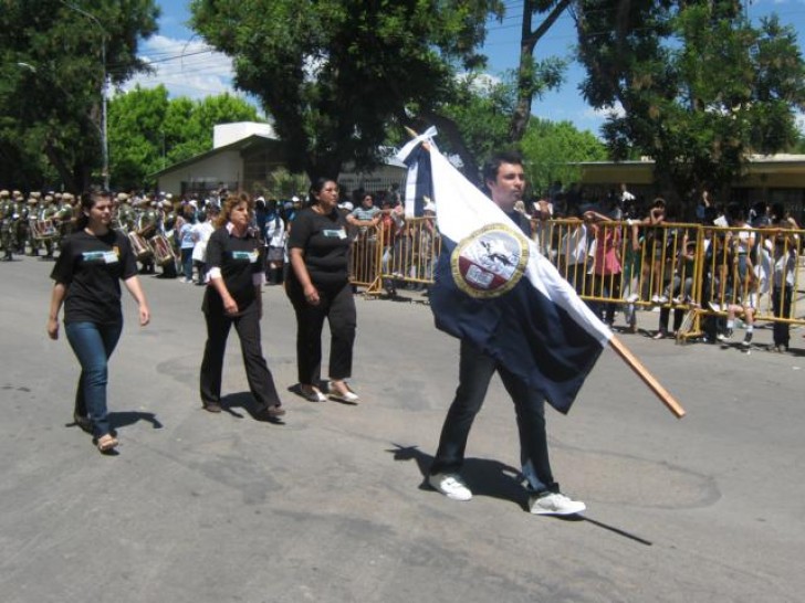imagen Desfile por el 239 Aniversario del Departamento de San Carlos