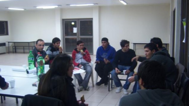 imagen Encuentro de alumnos becados bajo la coordinación de la Secretaría de Bienestar y la SRIyT