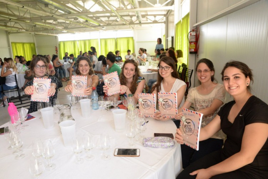 imagen Estudiantes se prepararon para "Ser Internacionales"