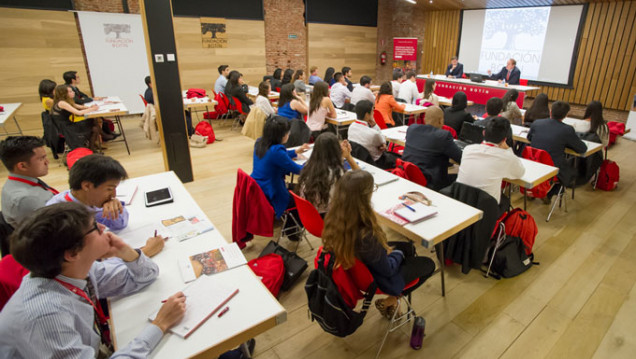 imagen BECAS para Jóvenes que deseen capacitarse en la Función Pública | Fundación Botín. 