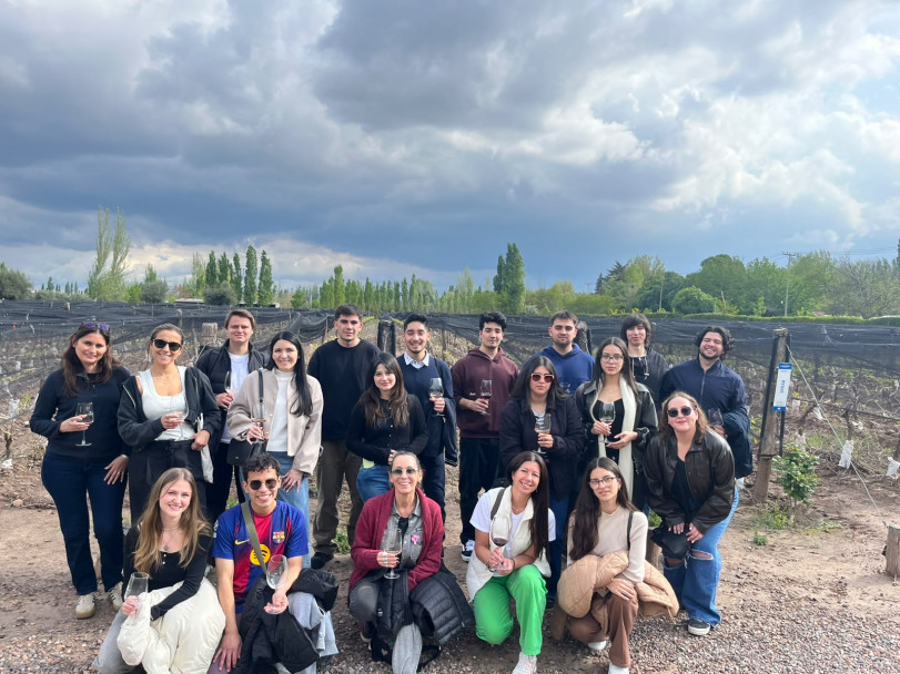imagen La UNCUYO recibió a estudiantes de Chile en una experiencia internacional de innovación sostenible