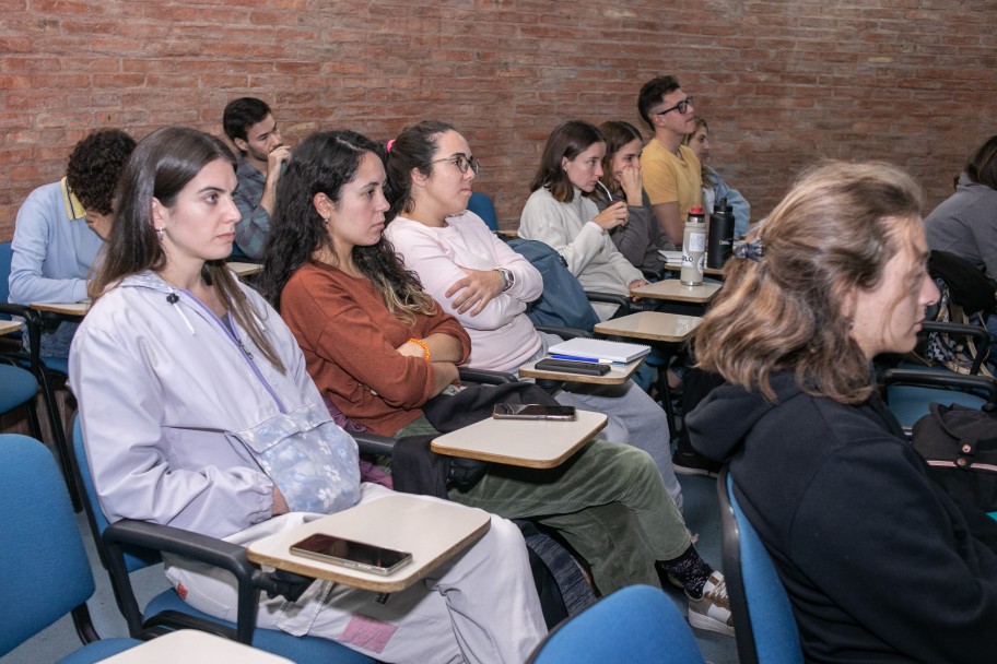imagen 30 egresados y estudiantes UNCUYO son parte de una formación internacional en búsqueda de dar soluciones a problemáticas globales. 