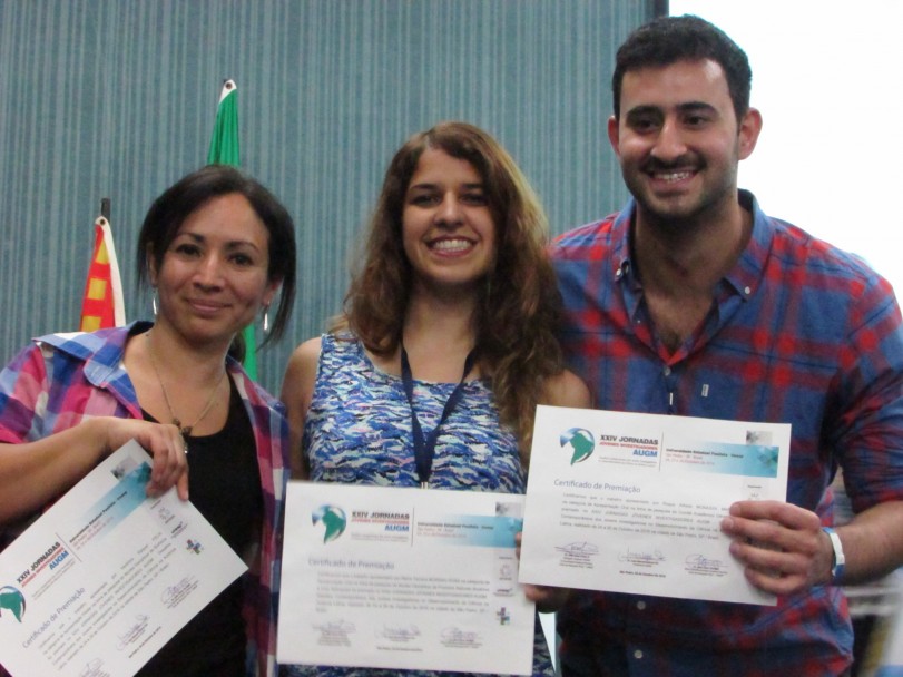 imagen Los tres premiados: Verónica Félix, Tamara Moreno Sosa y Roque Monassa.
