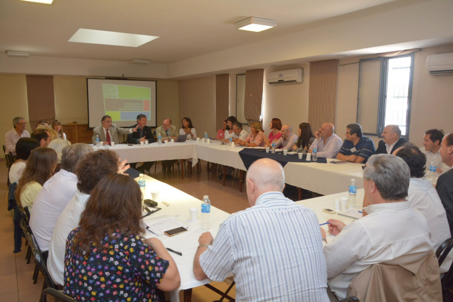 imagen Presidente del Grupo Montevideo protagonizó reunión de trabajo en la UNCuyo