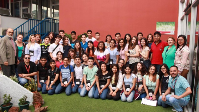 imagen Estudiantes de la Escuela de Comercio Martín Zapata, de intercambio en Costa Rica