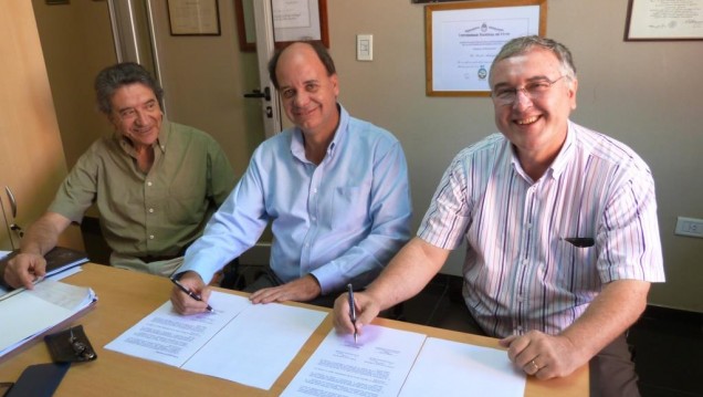 imagen Representantes de ITU de Argentina y Francia firman acuerdo de cooperación