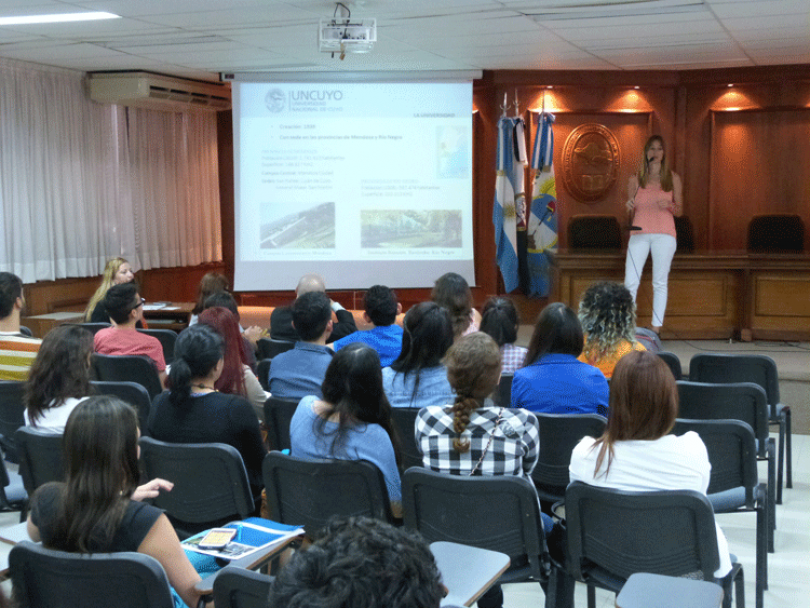 imagen Bienvenida Estudiantes IN 1º semestre 2015