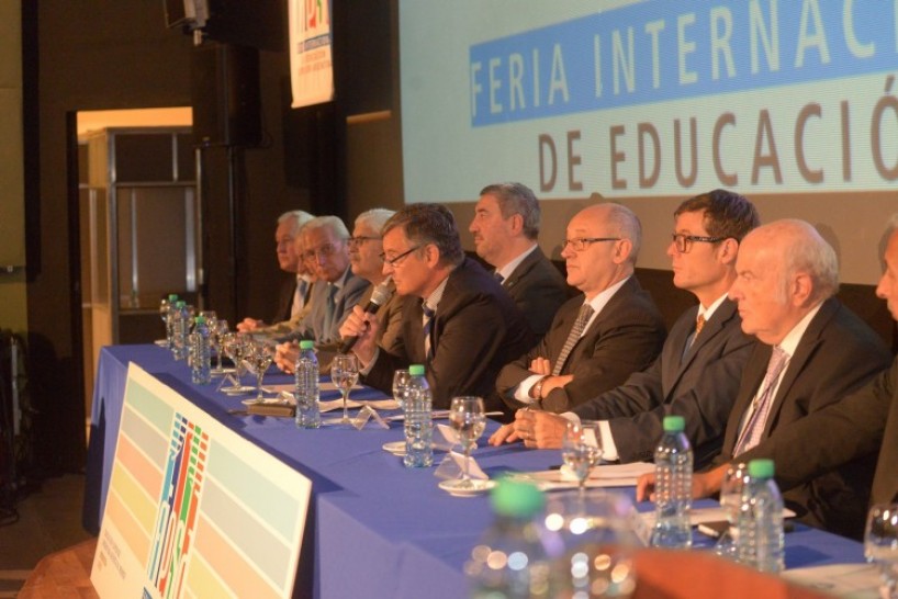 imagen Buscan internacionalizar las universidades de Mendoza y del país