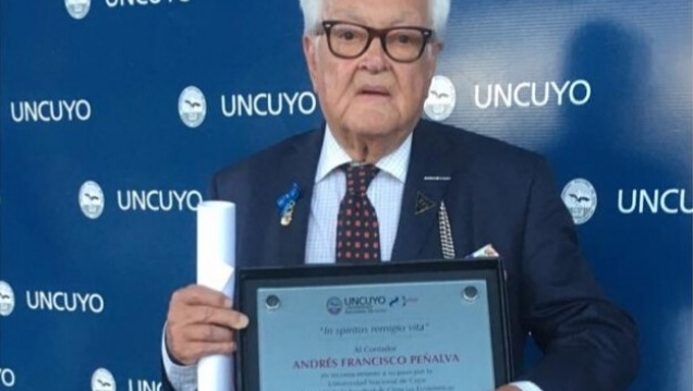 imagen Andrés Peñalva, empresario de The Sportsman y Piedravlanca, fue reconocido como egresado UNCUYO