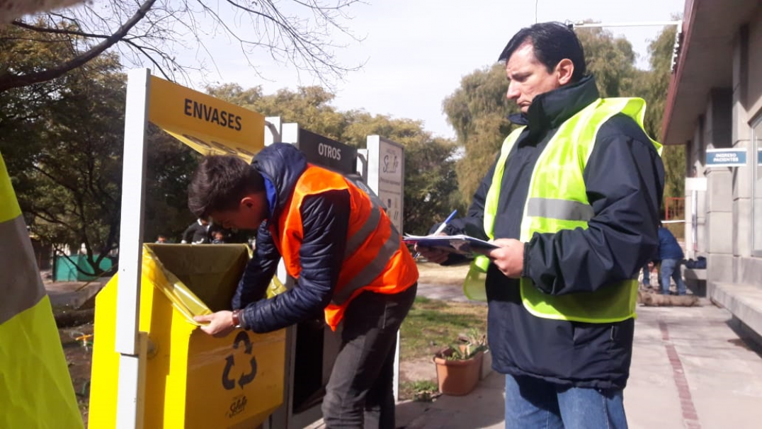 imagen Realizan Manual de Prevención de Riesgos para Recuperadores Urbanos que circularán en la UNCUYO 