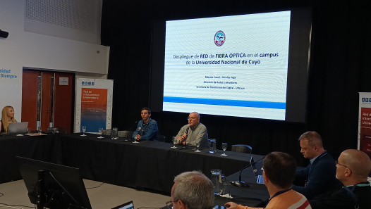 imagen El despliegue de Fibra óptica en el Campus UNCUYO: Tema en el RIUTEC 2025