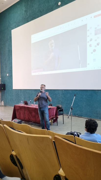 imagen Se inauguró UtopIAs, el Ciclo de Charlas en torno a la IA , en la UNCUYO