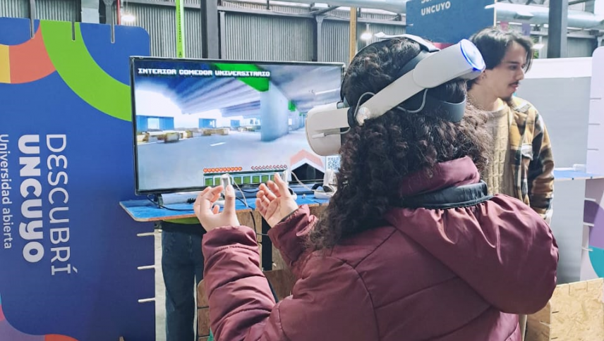 imagen que ilustra noticia CRISOL presentó su campus en Minecraft durante la Expo Educativa 2025