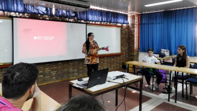 imagen Debatieron sobre derecho laboral desde una perspectiva de género en la Facultad de Ingeniería
