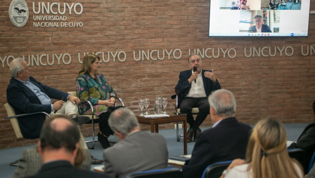 imagen Economía del conocimiento: "Cada actor de la sociedad tiene la posibilidad de ser un agente de cambio"