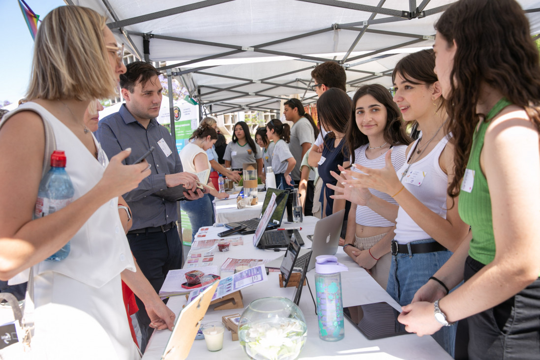 imagen Emprende U 2025: El Concurso de jóvenes emprendedores más grande de Argentina abre sus inscripciones