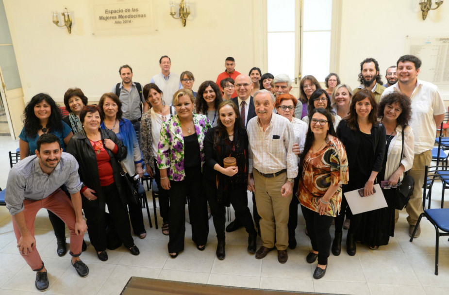 imagen Reconocieron el trabajo de vinculación del Instituto de Estudios de Género y Mujeres