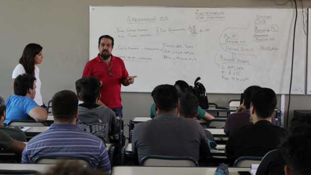 imagen Capacitan a estudiantes de primero de la UNCUYO sobre como separar sus residuos